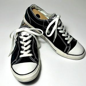 Converse One Star/Chuck Taylor BLACK Womens Low Profile Sneakers Size 8.5